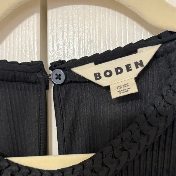 BODEN Halterneck Plisse Jersey Maxi Dress Black 12P - Picture 5 of 13